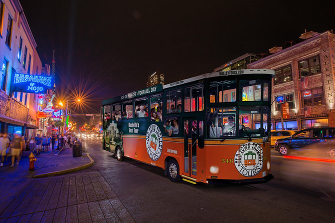 Nashville Evening Trolley Tour - The music is the real feature
