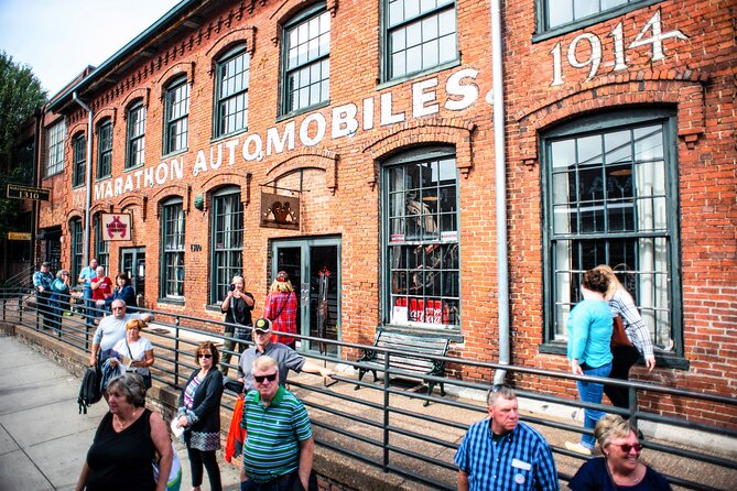 Nashville: Hop-on Hop-off Trolley Tour - Centennial Park and the Parthenon