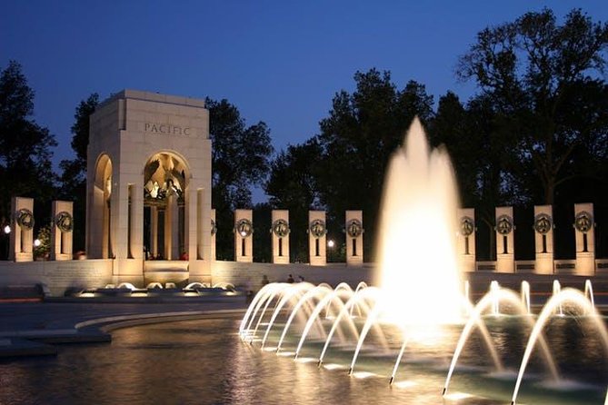 National Mall Night Tour with 10+ Monuments (Public or Private) - World War II and the Tidal Basin