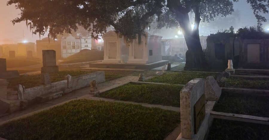 New Orleans: Cemetery Bus Tour At Dark with Exclusive Access - Key points to know before you book