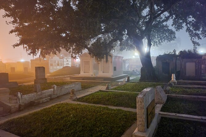 New Orleans Cemetery Bus Tour with Exclusive Cemetery Access - The restroom and refreshment stop