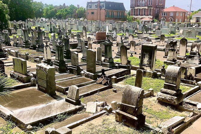 New Orleans Cemetery Walking Tour - Starting at the cemetery district