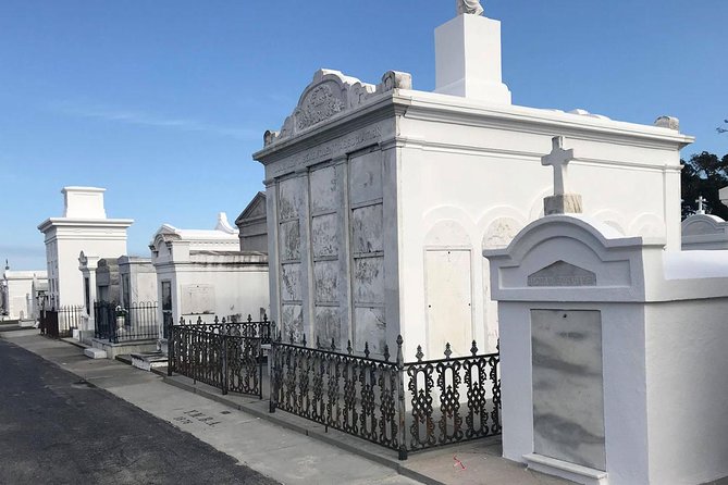 New Orleans City and Cemetery 2-Hour Bus Tour - The French Quarter from Decatur Street
