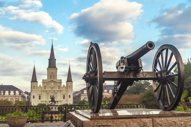 New Orleans City and Cemetery Sightseeing Tour - French Quarter architecture from the coach