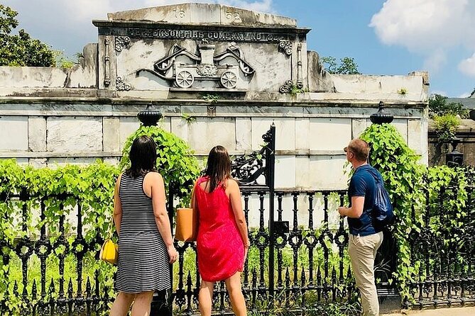 New Orleans City and Cemetery Tour with Garden District Stroll - Starting in the French Quarter