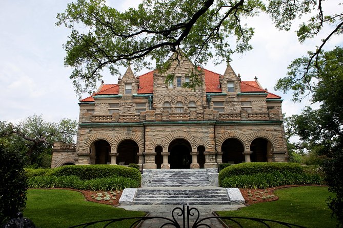 New Orleans City Tour and Steamboat Natchez Harbor Jazz Cruise - The Garden District, St. Charles Avenue, and Uptown