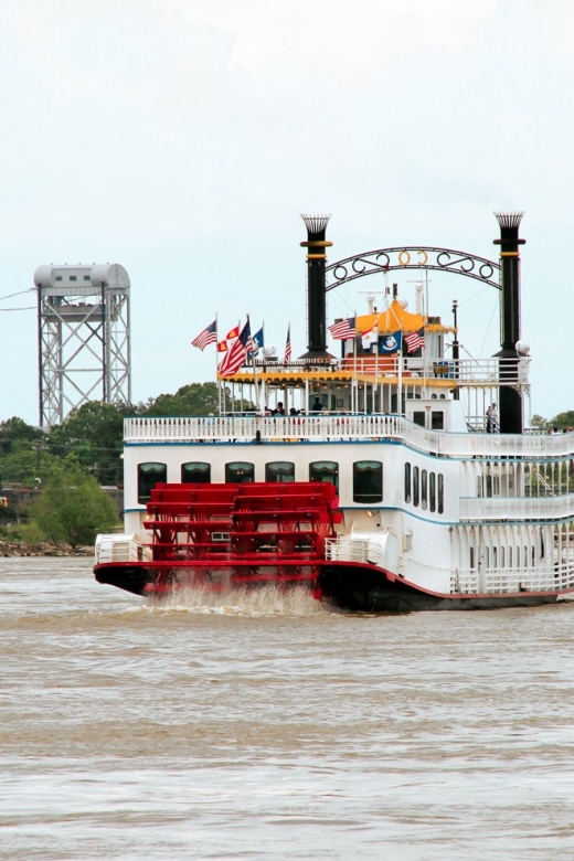 New Orleans: Creole Queen History Cruise with Optional Lunch - Accessibility: the important limitation