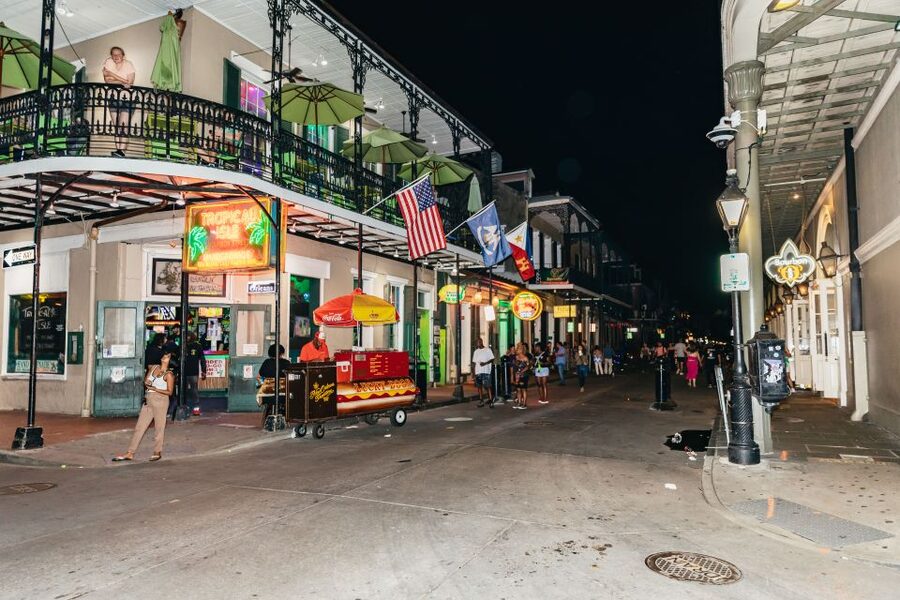 New Orleans: French Quarter Ghost Tour with Interior Visit - Jackson Square and Muriel’s: a strong opening
