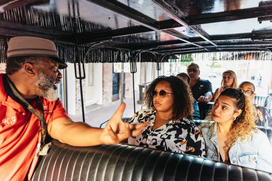 New Orleans: French Quarter Sightseeing Carriage Ride - Rolling past St. Louis Cathedral and Jackson Square