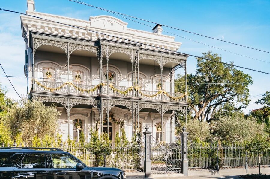 New Orleans: Garden District Guided Walking Tour - Starting with New Orleans and the district’s origins