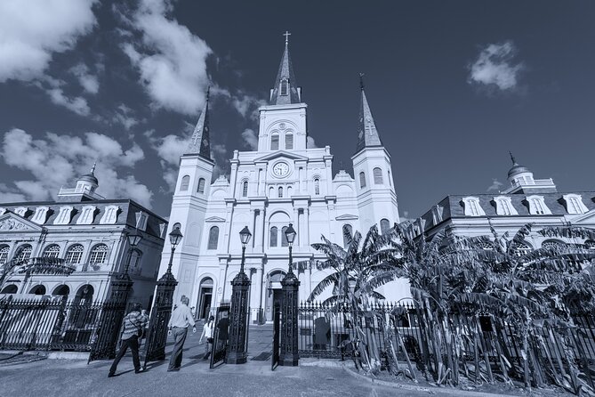 New Orleans Ghost Tour: Go Inside a Haunted Location - What this New Orleans ghost walk actually feels like