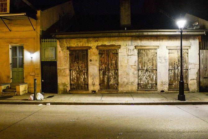 New Orleans Ghost Tour: Go Inside a Haunted Location - LaLaurie Mansion and New Orleans crime stories