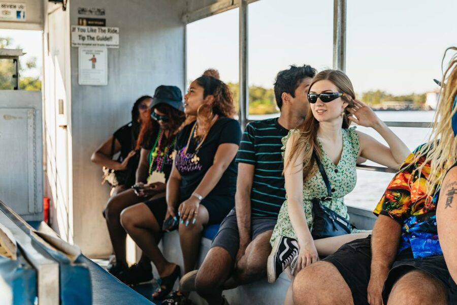 New Orleans: Guided Swamp Cruise by Tour Boat - Why the boat suits families and mixed-age groups