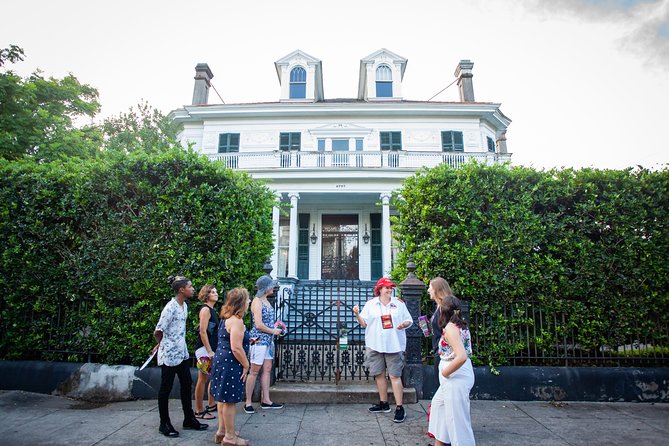 New Orleans Hop-On Hop-Off Unlimited Sightseeing Package - Magazine Street and the Garden District walk