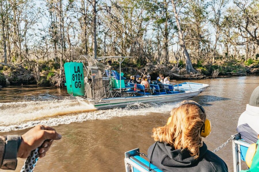 New Orleans: Oak Alley Plantation & Airboat Swamp Combo Tour - Why this combo works outside New Orleans