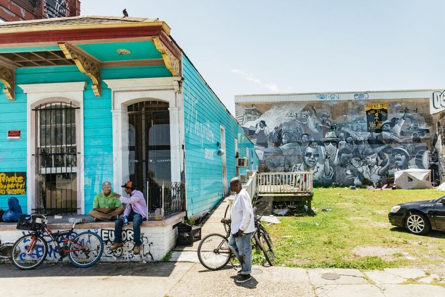 New Orleans: Sightseeing Bus Tour - Esplanade Avenue, Degas House, and St. Louis Cemetery Number 3