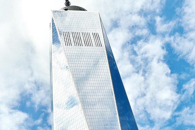New York 9/11 Memorial Tour with Optional One World Observatory - Walking to Ground Zero With a Local Perspective