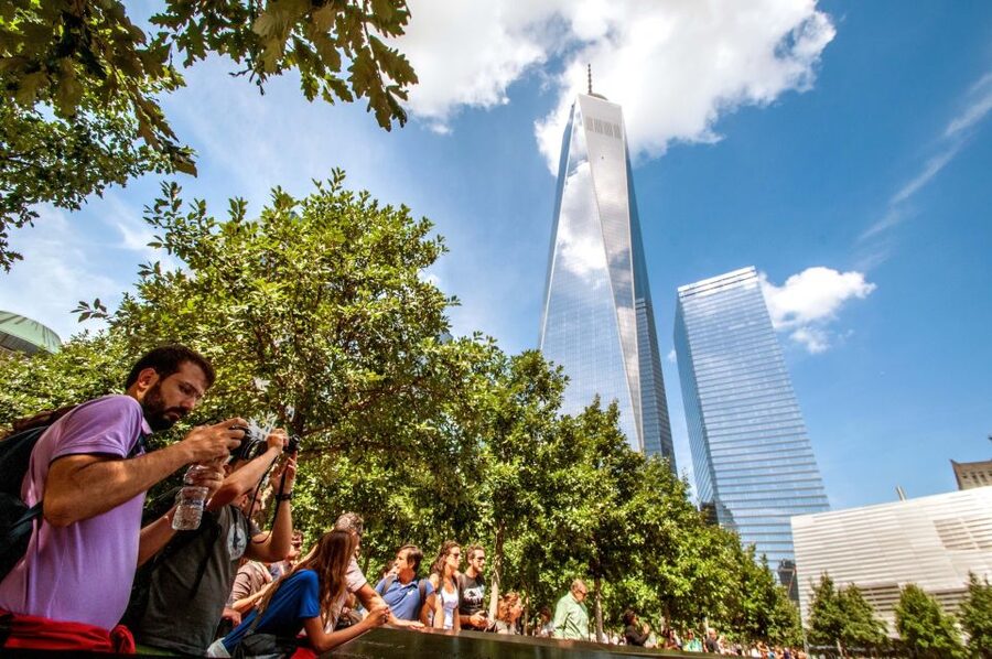 New York City: Bus Tour from Manhattan - The Flatiron area offers one of the best photo stops