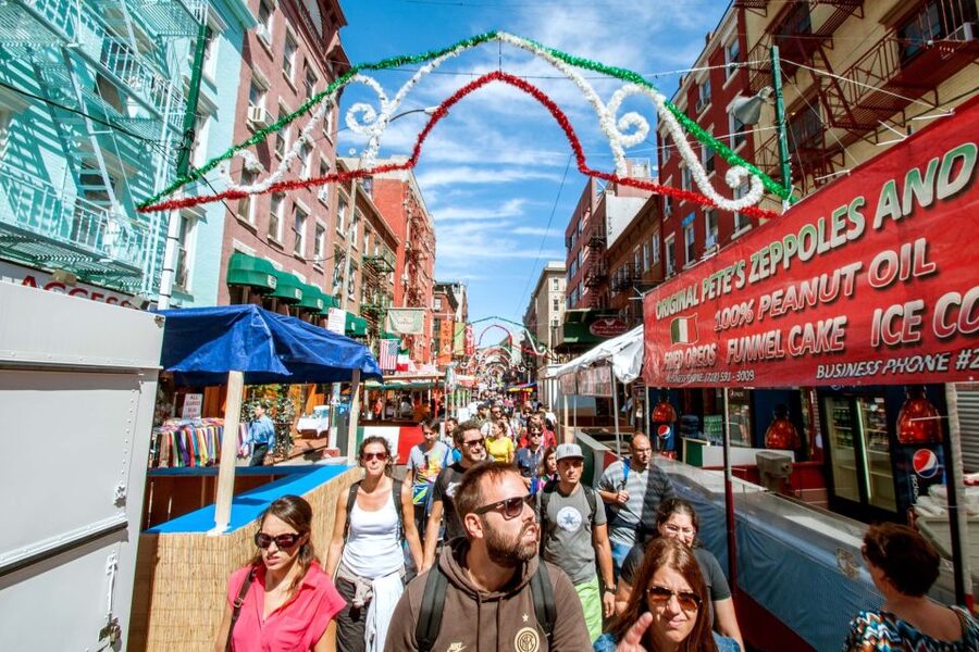 New York City: Bus Tour from Manhattan - Walking from Little Italy into Chinatown