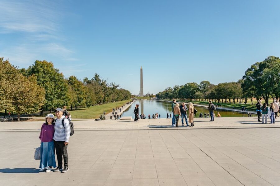 New York City: Full-Day Washington DC City Highlights Tour - The Lincoln Memorial and the war memorials
