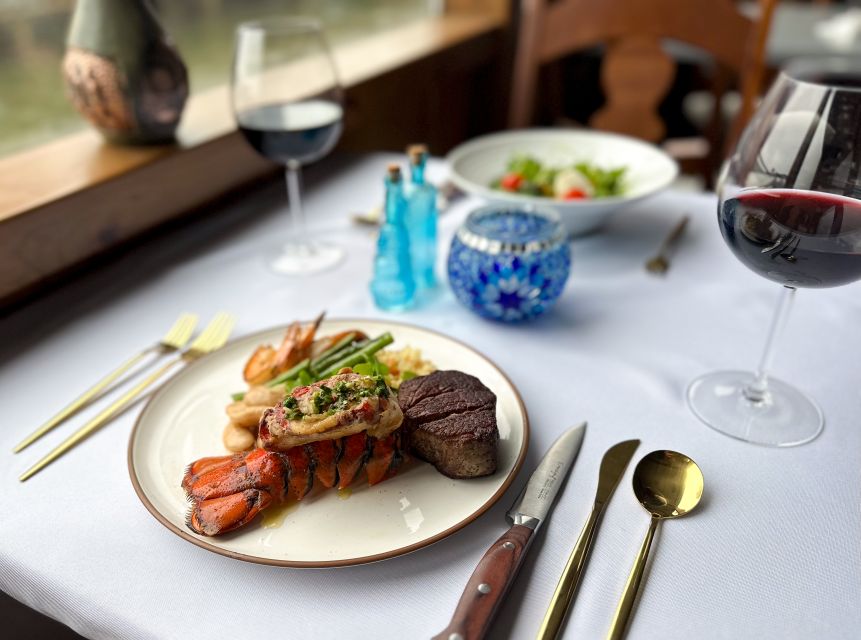 New York City: Gourmet Dinner Cruise with Live Music - Regular or VIP: which should you choose?