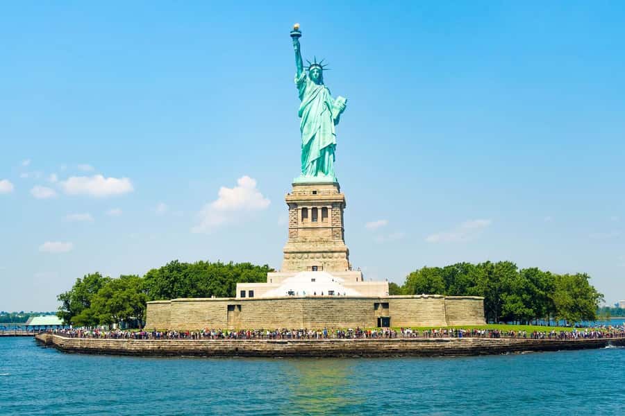 New York City: Statue of Liberty & Ellis Island Guided Tour - Moving on to Ellis Island