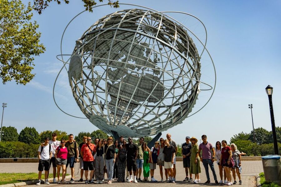 New York City: Tour of Manhattan, Bronx, Queens & Brooklyn - From Rockefeller Center to Harlem