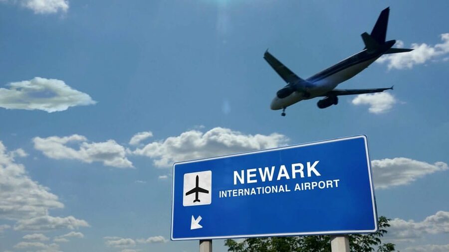 New York Manhattan:JFK EWR LGA Private Hotel Transfer - What happens when you land at the airport