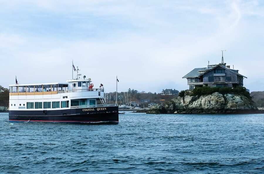 Newport, Rhode Island: Scenic Narragansett Bay Cruise - Choosing the best seat on the Coastal Queen