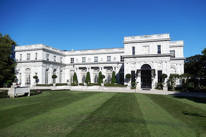 Newport RI Mansions Scenic Trolley Tour (Ages 8+ only) - Brenton Point and the open coast