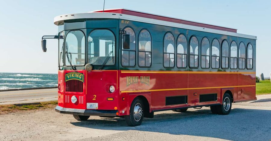 Newport: Scenic Trolley Tour - Starting downtown at the Newport Visitor Center