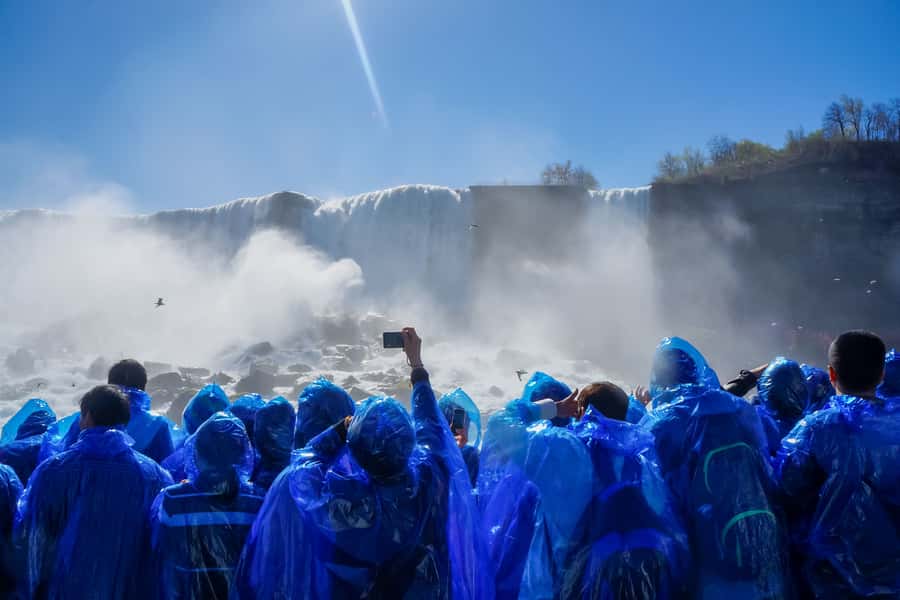 Niagara Falls: Canadian Side Day Trip with Maid of The Mist - Why this half-day tour works