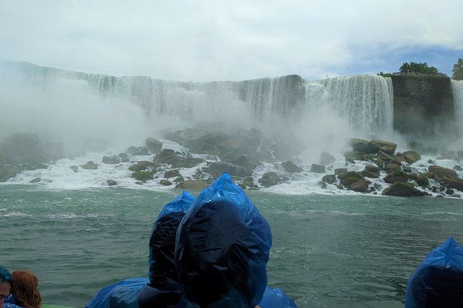 Niagara Falls in 1 Day: Tour of American and Canadian Sides - What guides add to a fast schedule