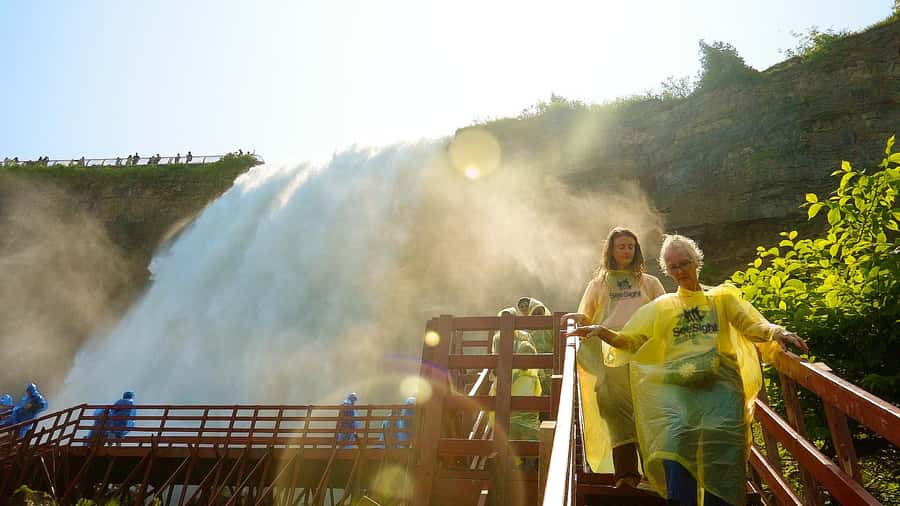Niagara Falls USA: Cave of the Winds & Maid of the Mist Ride - Prospect Point and the Maid of the Mist