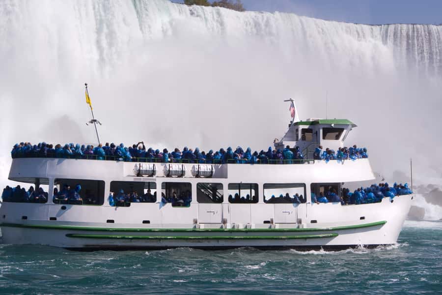 Niagara Falls, USA: Guided Tour with Maid of the Mist Cruise - Meeting your guide at Hard Rock Cafe