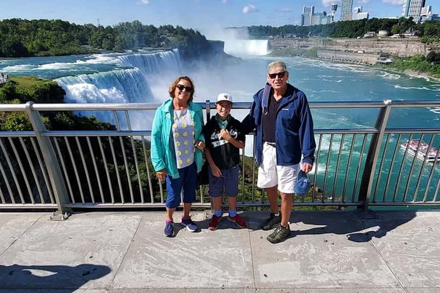 Niagara Falls, USA: Guided Tour with Maid of the Mist Cruise - Why the guide can make or break the outing