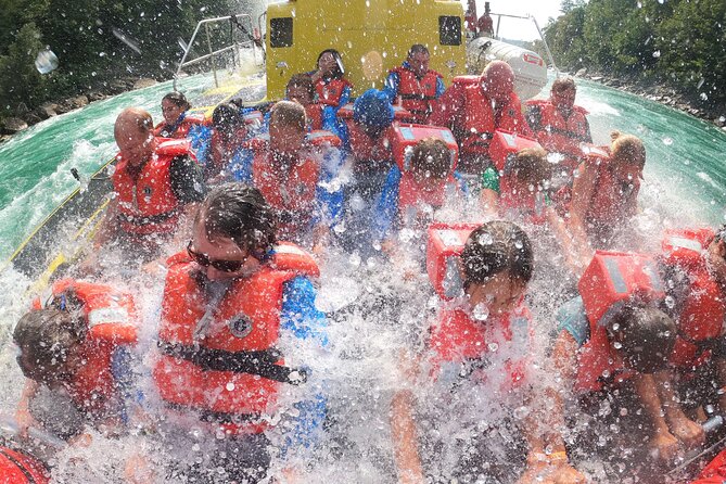 Niagara Falls USA, Open-Top (Wet) Jet Boat Tour - From calm shoreline to Brock’s Monument