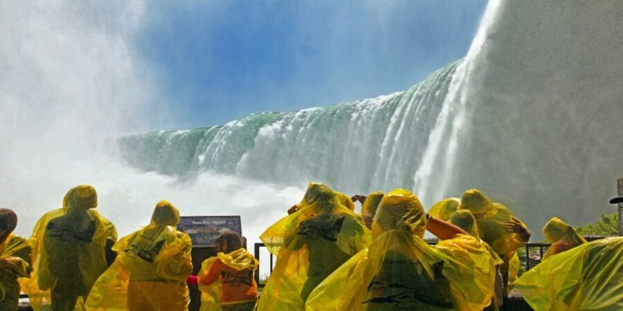 Niagara Falls: Walking Tour, Journey Behind Falls, & Cruise - What the guide adds to the outing