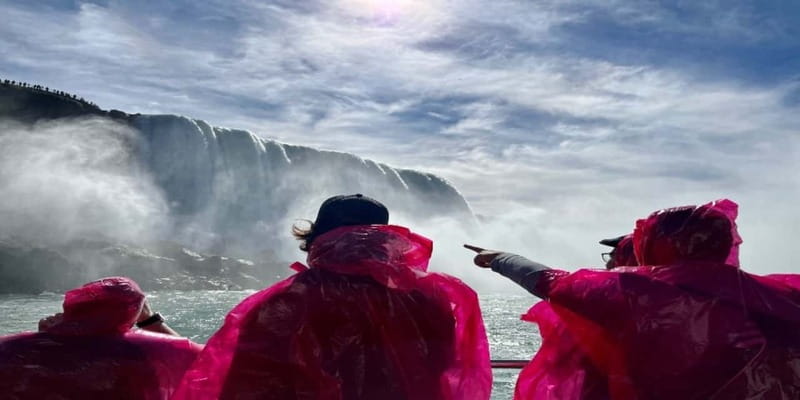 Niagara Falls: Walking Tour, Journey Behind Falls, & Cruise - Who will get the most from this tour