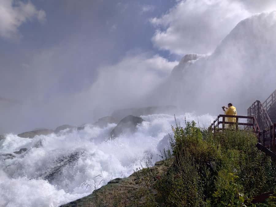 Niagra Falls, USA Side: Boat, Cave and Shuttle pass Tour - Cave of the Winds and the Hurricane Deck