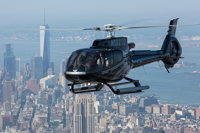 NY Helicopter Tour: Manhattan Highlights (Heliport fees Incl.) - Midtown Towers, Central Park, and the Hudson River