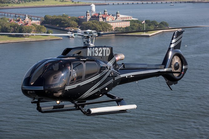 NY Helicopter Tour: Ultimate NYC Sightseeing (Heliport fees Incl) - What you see during the 20-minute route