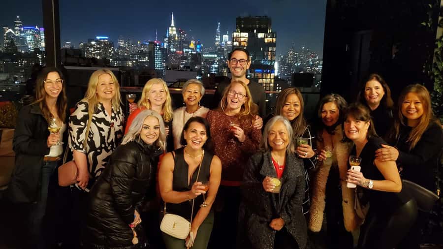 NYC: Bar, Lounge and Rooftop Nightlife Tour - The guide can make or break the evening