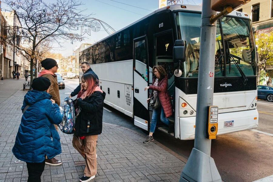 NYC: Brooklyn, Bronx, Queens Sightseeing Bus Tour - Meeting near Times Square