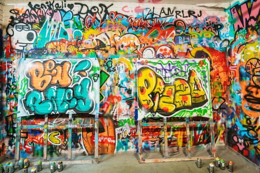 NYC: Brooklyn Graffiti Workshop with Local Artist - The personalized canvas option and souvenir value