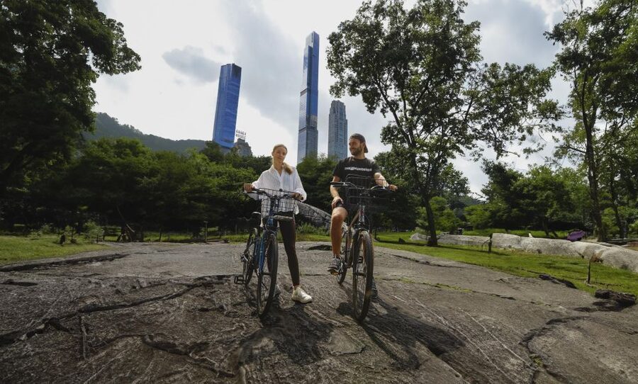 NYC: Central Park Bike Rental - Picking up your bike near Central Park