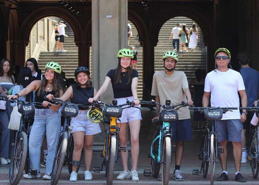 NYC: Central Park Bike Rentals - Choosing between hybrids, eBikes, tandems, and trailers