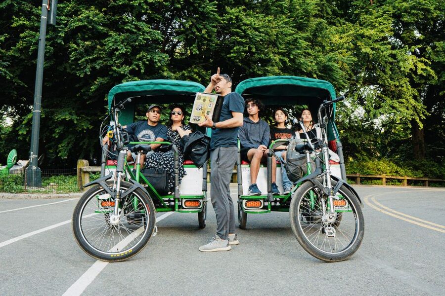 NYC: Central Park Celebrity Homes & Film Spots Pedicab Tour - Wollman Rink, the Carousel, and Central Park Zoo