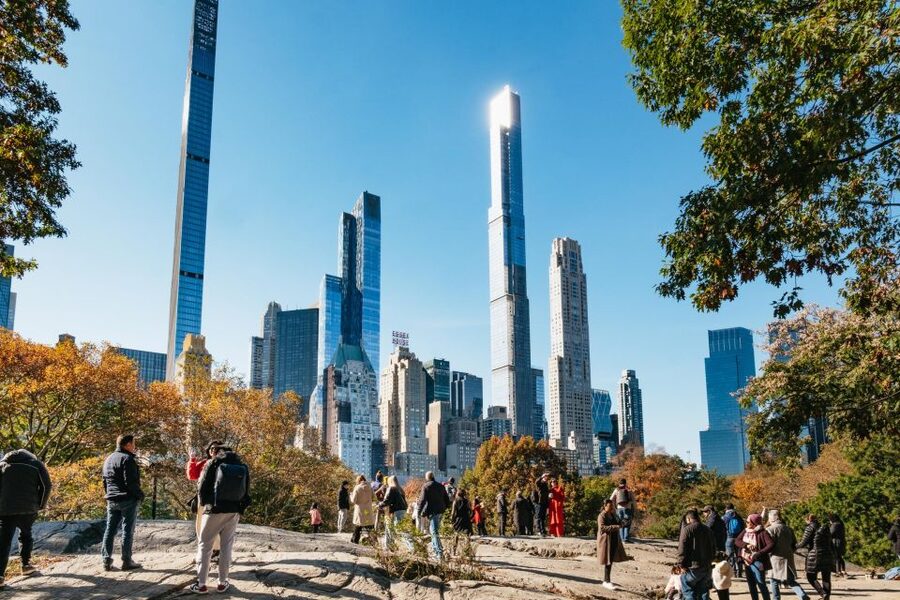 NYC: Central Park Guided Pedicab Tour - Alice, museums, and the northern stretch