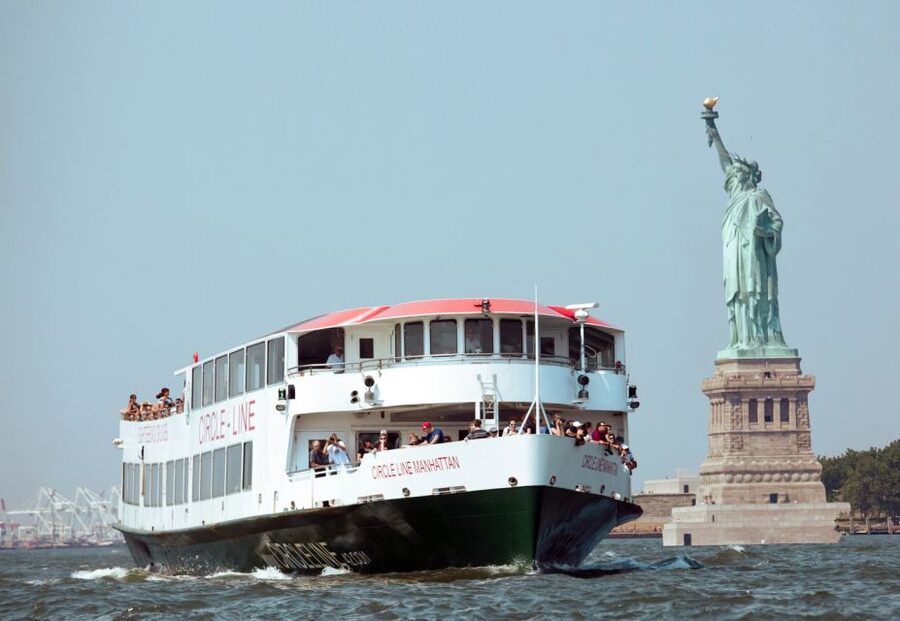 NYC: Circle Line 1.5-Hr Landmarks Skip-The-Box-Office Cruise - Key points at a glance